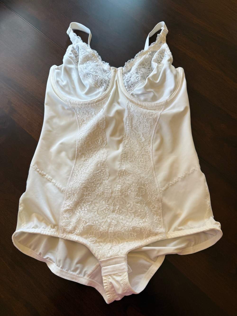 Flexees Bodysuit white lace size 38C